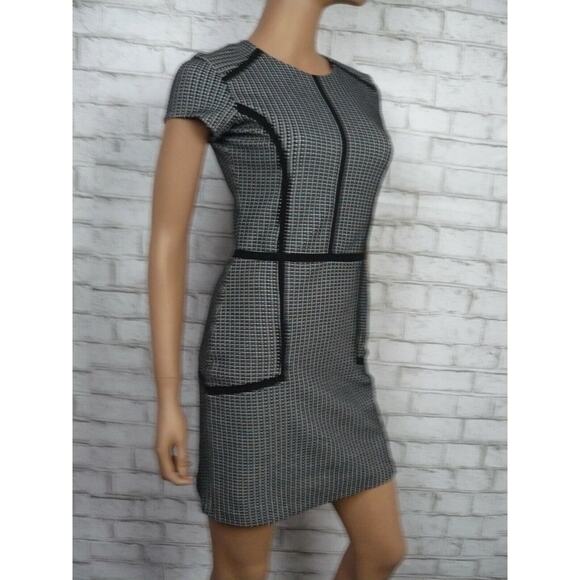 $253 Parker Black Ivory Jacquard Knit Dia Sheath Dress with Piping Small NWT - Picture 5 of 9